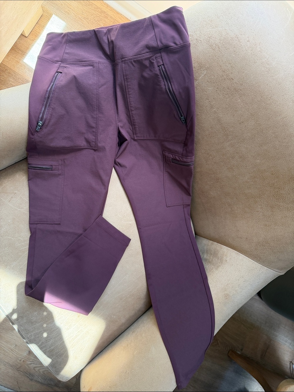 Athleta High-Waist Cargo Hiking Leggings in Dusty Plum Maroon Size 6